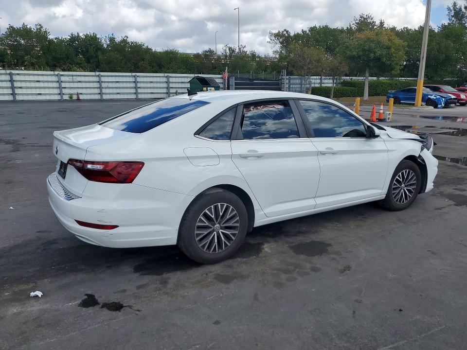 79593215 :رقم المزاد ، 3VWC57BU3MM021271 vin ، 2021 Volkswagen Jetta مزاد بيع