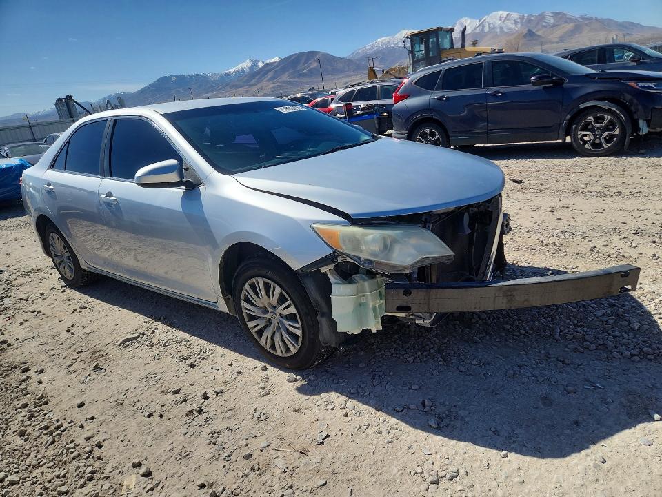 41666296 :رقم المزاد ، 4T4BF1FK4DR277367 vin ، 2013 Toyota Camry مزاد بيع