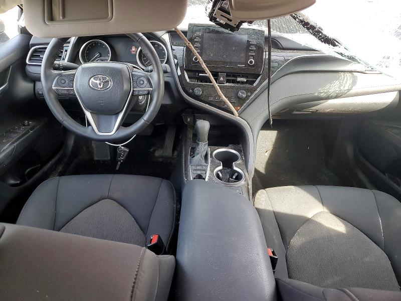 47728816 :رقم المزاد ، 4T1C11BK9NU067786 vin ، 2022 Toyota Camry مزاد بيع
