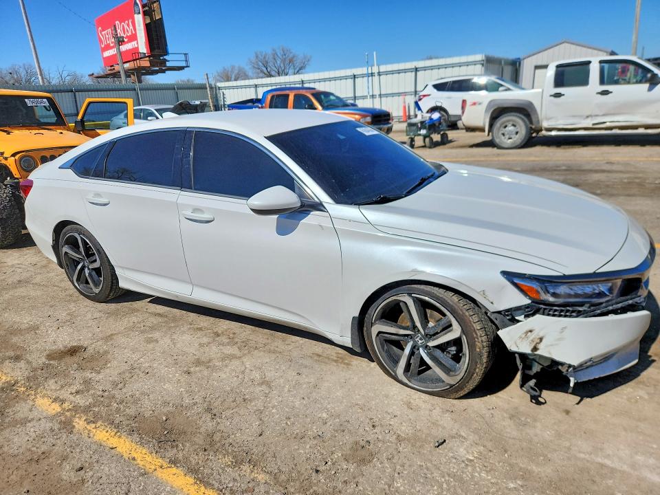 2019 Honda Accord მანქანა იყიდება აუქციონზე, vin: 1HGCV1E32KA100834, აუქციონის ნომერი: 45604386