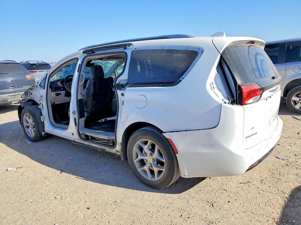 2017 Chrysler Pacifica მანქანა იყიდება აუქციონზე, vin: 2C4RC1EG8HR782267, აუქციონის ნომერი: 46734706