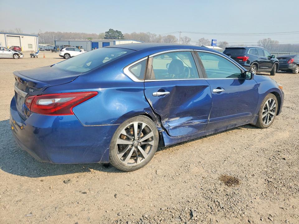 2017 Nissan Altima მანქანა იყიდება აუქციონზე, vin: 1N4AL3AP3HC165159, აუქციონის ნომერი: 47018466