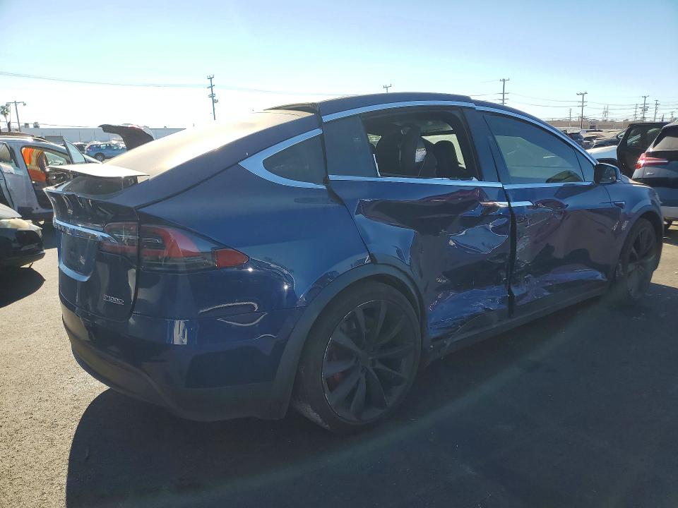 2018 Tesla Model X მანქანა იყიდება აუქციონზე, vin: 5YJXCBE48JF137168, აუქციონის ნომერი: 45493616
