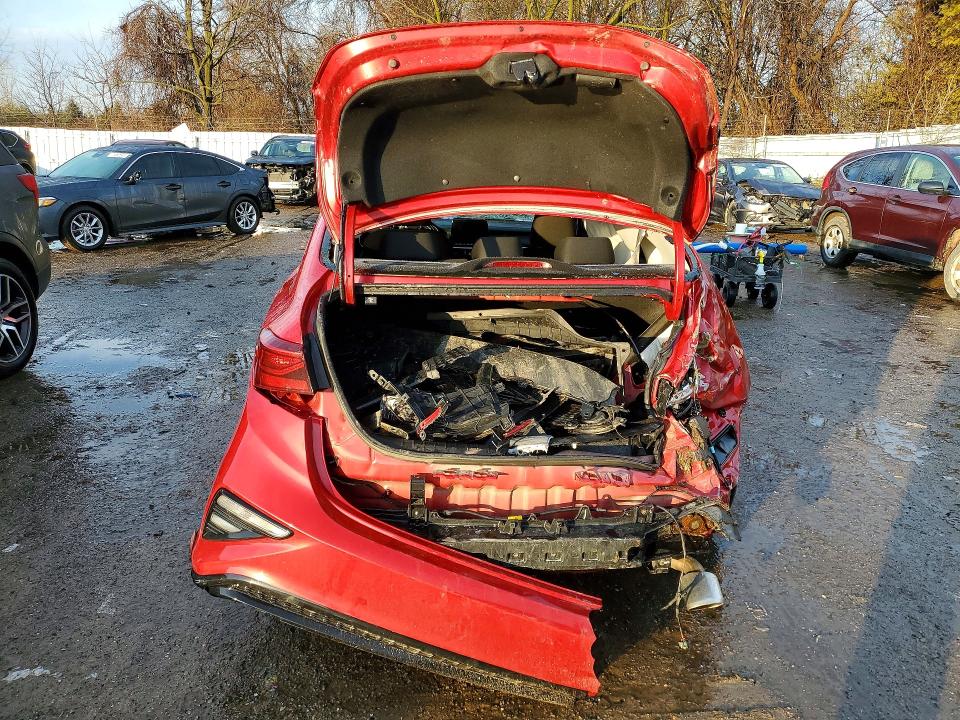 2020 Kia Forte მანქანა იყიდება აუქციონზე, vin: 3KPF54ADXLE219936, აუქციონის ნომერი: 79988435