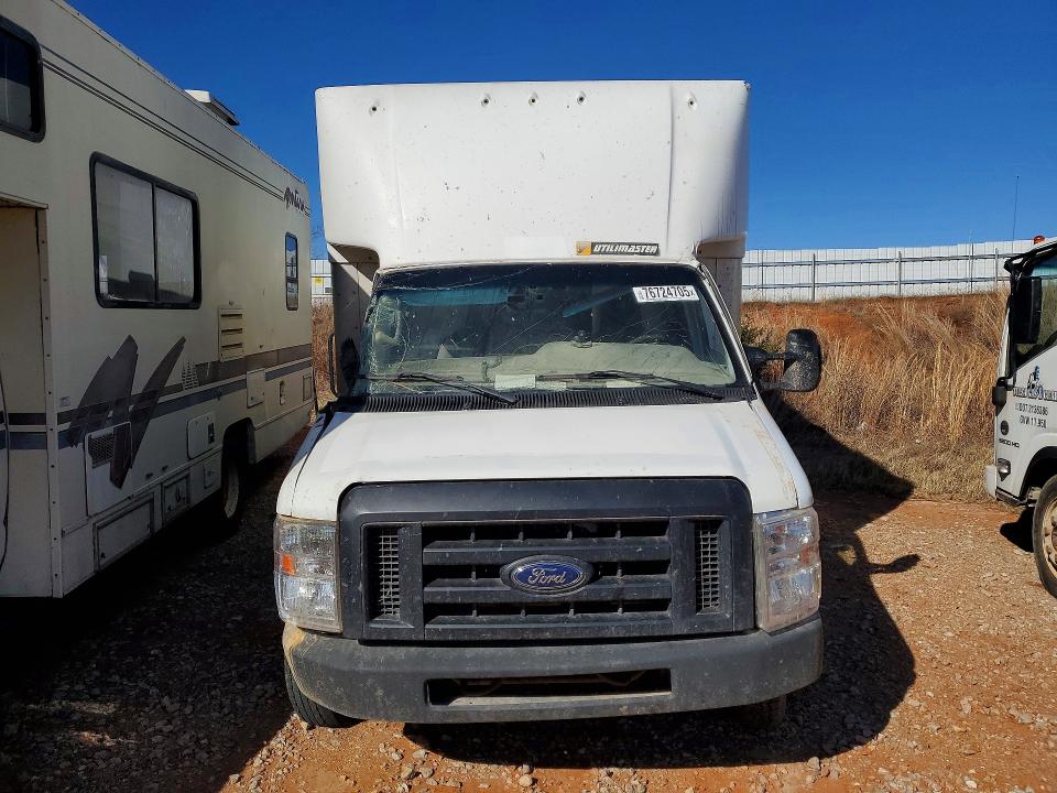 76724705 :رقم المزاد ، 1FDWE3FN1MDC30706 vin ، 2021 Ford E350 مزاد بيع