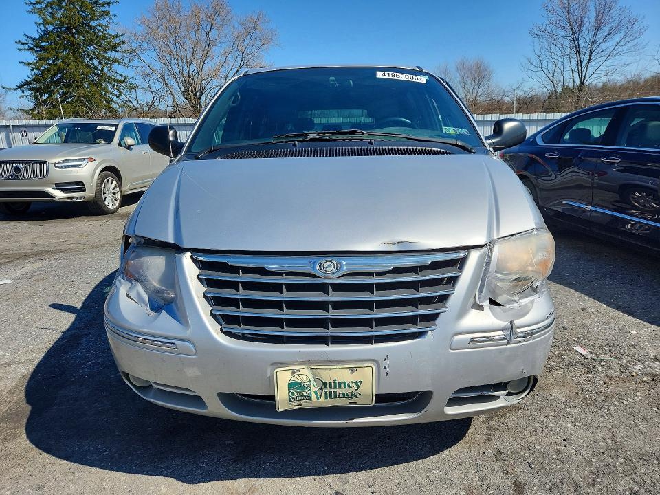Продажа на аукционе авто 2005 Chrysler Town & Country, vin: 2C4GP54L85R119245, номер лота: 41955006