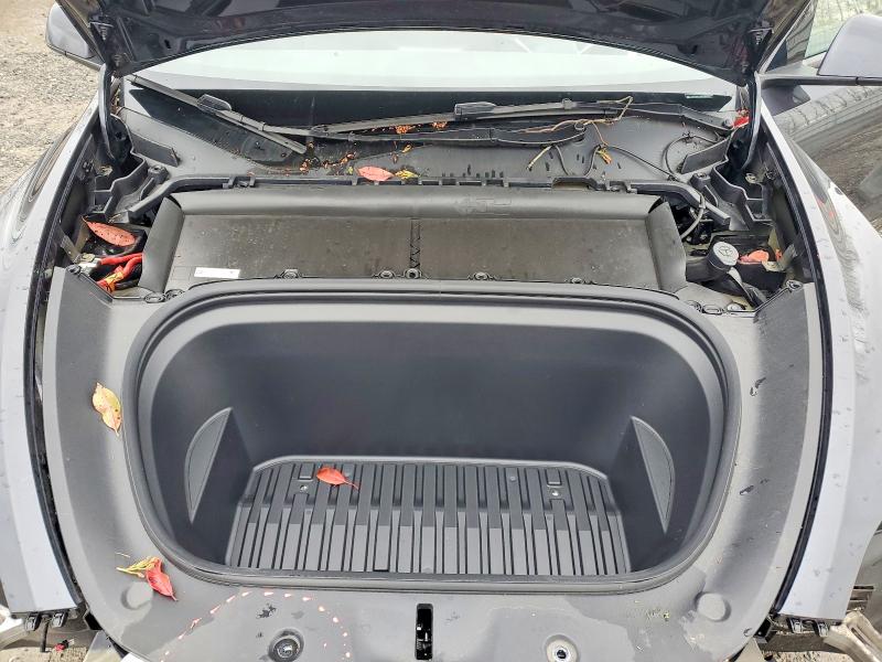 41812606 :رقم المزاد ، 7SAYGAEE3RF036372 vin ، 2024 Tesla Model Y مزاد بيع
