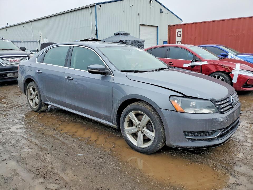 Продажа на аукционе авто 2014 Volkswagen Passat, vin: 1VWBH7A33EC041308, номер лота: 79598145