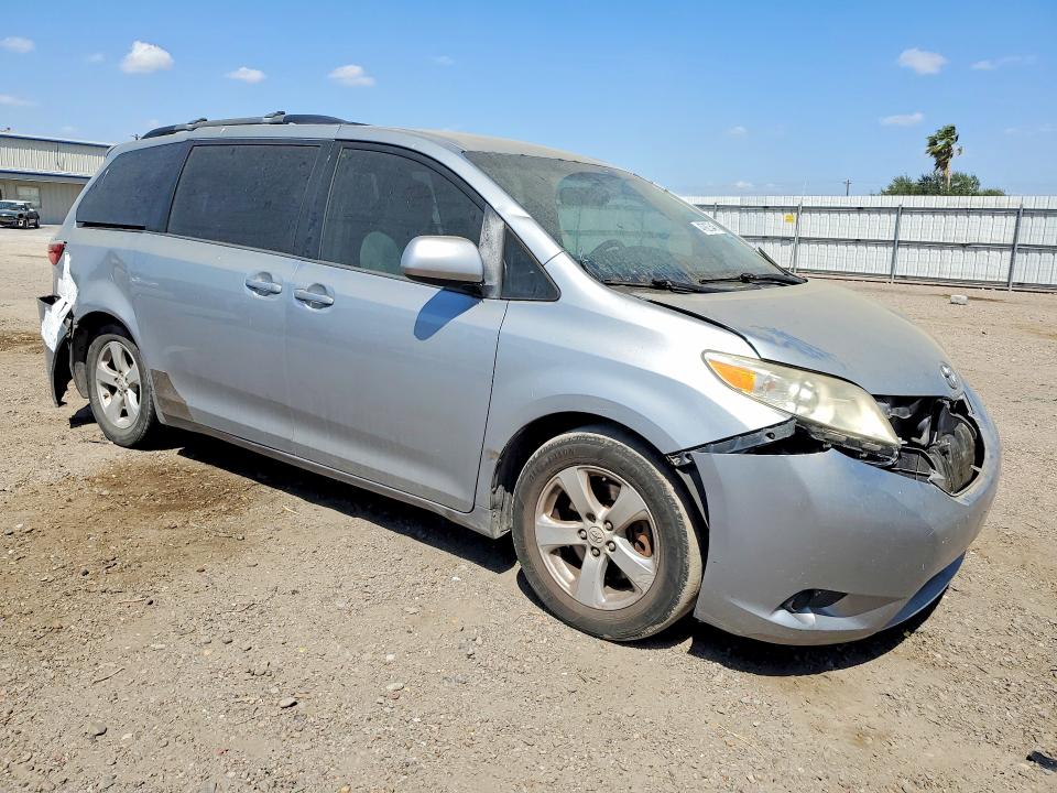 Aukcja sprzedaży 2016 Toyota Sienna, vin: 5TDKK3DC5GS696967, numer aukcji: 47927546
