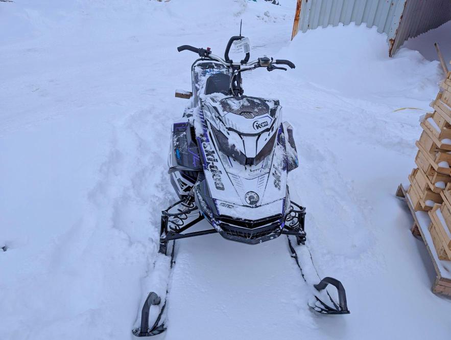41957256 :رقم المزاد ، 2BPSCEKA0KV000180 vin ، 2019 Ski-doo Summit 850 مزاد بيع