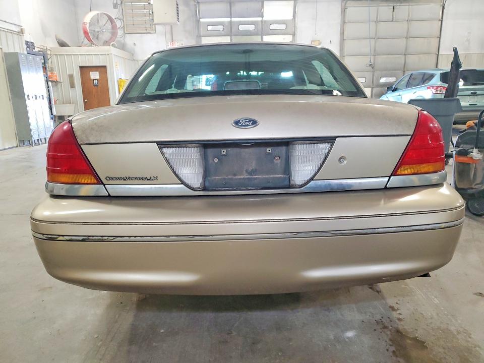 2000 Ford Crown Victoria მანქანა იყიდება აუქციონზე, vin: 2FAFP74W6YX116450, აუქციონის ნომერი: 79406095