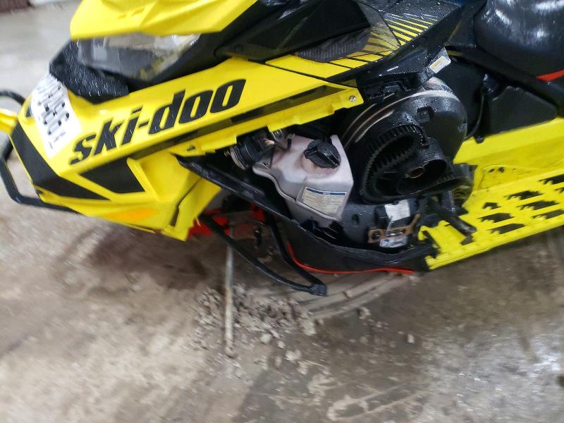 41878486 :رقم المزاد ، 2BPSMXLD3LV000001 vin ، 2020 Ski Mxz مزاد بيع