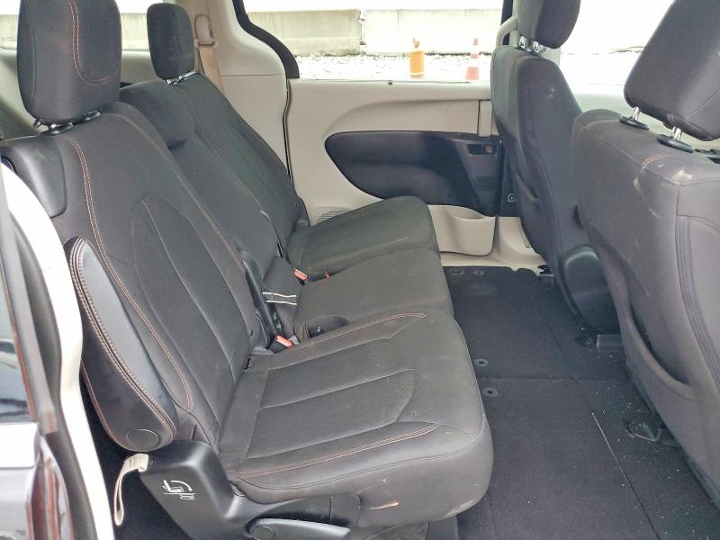 41639486 :رقم المزاد ، 2C4RC1FG0JR172318 vin ، 2018 Chrysler Pacifica مزاد بيع