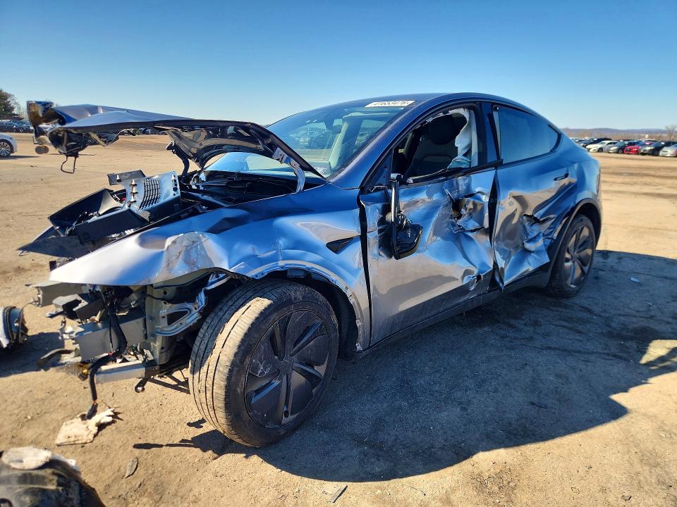 2026 Tesla Model Y მანქანა იყიდება აუქციონზე, vin: 7SAYGDEE3TA411571, აუქციონის ნომერი: 41653476