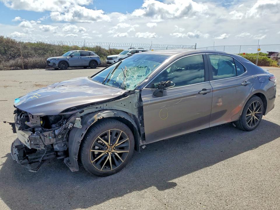 47654866 :رقم المزاد ، 4T1G11AK4PU770217 vin ، 2023 Toyota Camry مزاد بيع