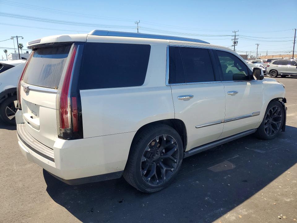 2015 Cadillac Escalade მანქანა იყიდება აუქციონზე, vin: 1GYS4PKJ9FR659124, აუქციონის ნომერი: 46760196