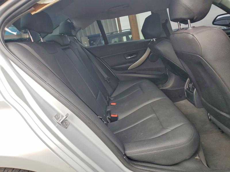 47461356 :رقم المزاد ، WBA3B1G51FNT04767 vin ، 2015 Bmw 320 مزاد بيع
