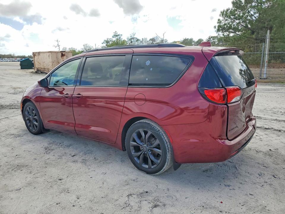 2019 Chrysler Pacifica მანქანა იყიდება აუქციონზე, vin: 2C4RC1FG1KR733062, აუქციონის ნომერი: 79012455