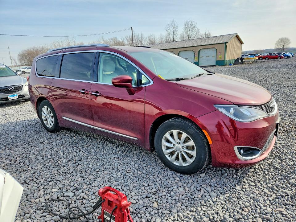 2018 Chrysler Pacifica მანქანა იყიდება აუქციონზე, vin: 2C4RC1EG8JR204756, აუქციონის ნომერი: 47357196