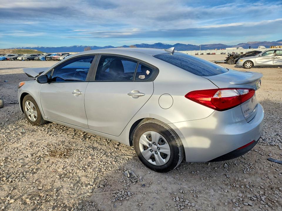 46480206 :رقم المزاد ، KNAFK4A6XG5613770 vin ، 2016 Kia Forte مزاد بيع