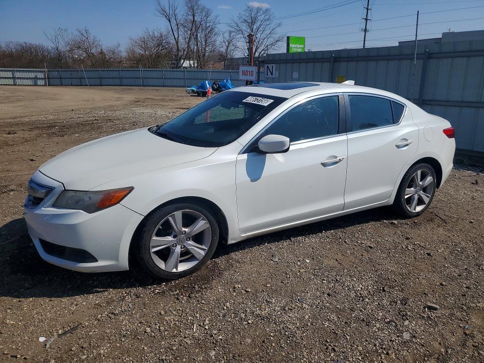 46673156 :رقم المزاد ، 19VDE1F37FE000693 vin ، 2015 Acura Ilx مزاد بيع