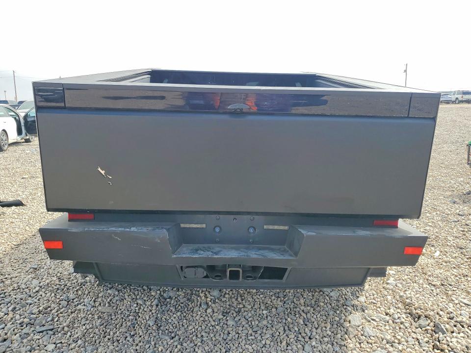 48395836 :رقم المزاد ، 7G2CEHED4SA059317 vin ، 2025 Tesla Cybertruck مزاد بيع
