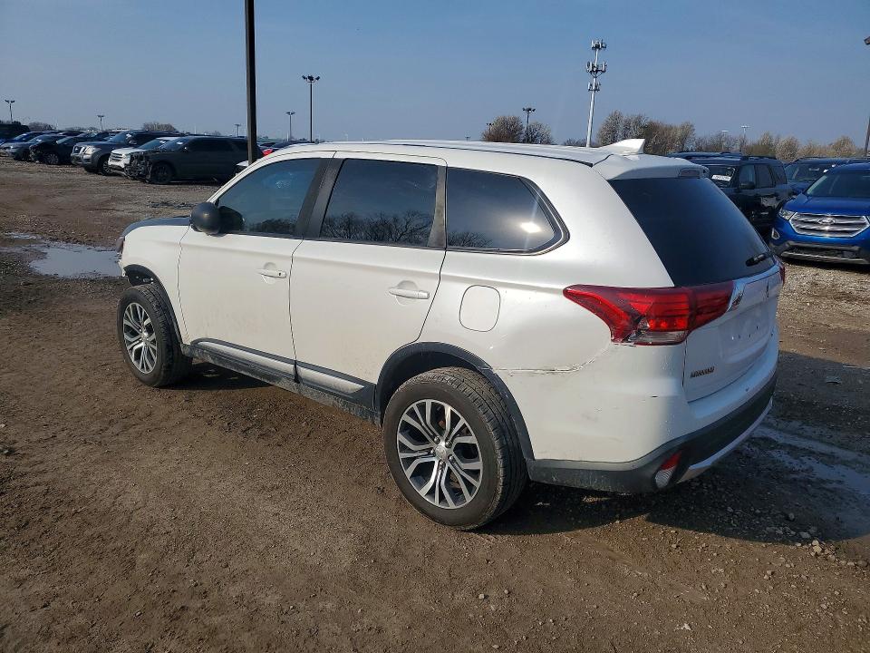Продаж на аукціоні авто 2018 Mitsubishi Outlander, vin: JA4AD2A33JZ020988, номер лоту: 45924596