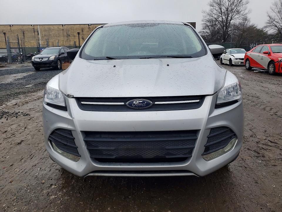 79899245 :رقم المزاد ، 1FMCU0GX4GUB04204 vin ، 2016 Ford Escape مزاد بيع