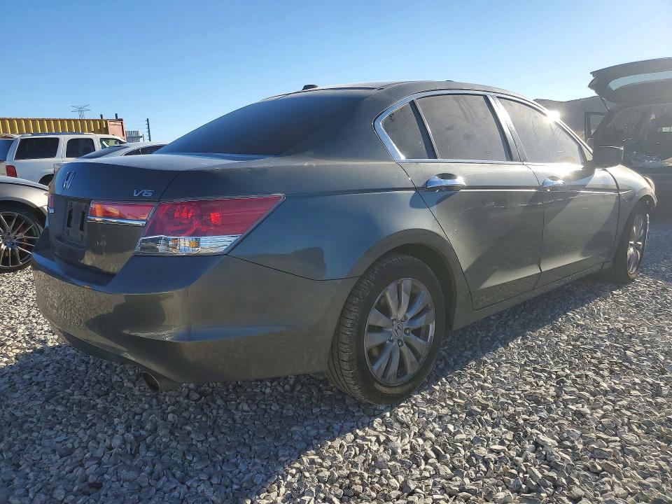 46863956 :رقم المزاد ، 1HGCP3F8XBA011027 vin ، 2011 Honda Accord مزاد بيع