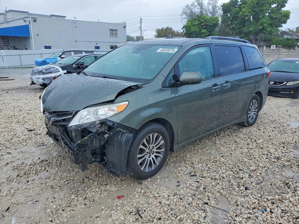2018 Toyota Sienna მანქანა იყიდება აუქციონზე, vin: 5TDYZ3DC0JS942398, აუქციონის ნომერი: 48058876