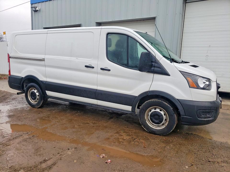 47557806 :رقم المزاد ، 1FTYE1Y81MKA09031 vin ، 2021 Ford Transit مزاد بيع