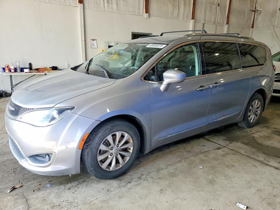 2018 Chrysler Pacifica მანქანა იყიდება აუქციონზე, vin: 2C4RC1BG4JR110829, აუქციონის ნომერი: 48008976