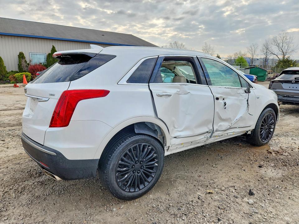 47560316 :رقم المزاد ، 1GYKNDRS9HZ293663 vin ، 2017 Cadillac Xt5 مزاد بيع