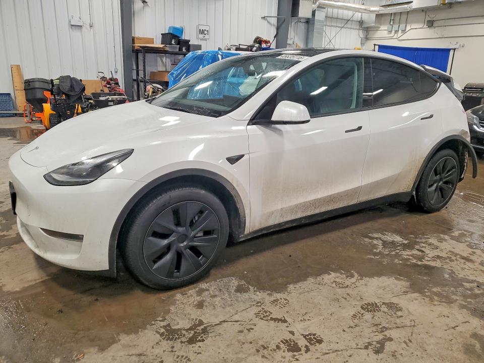 2025 Tesla Model Y მანქანა იყიდება აუქციონზე, vin: 7SAYGDEE6SF275356, აუქციონის ნომერი: 46635116