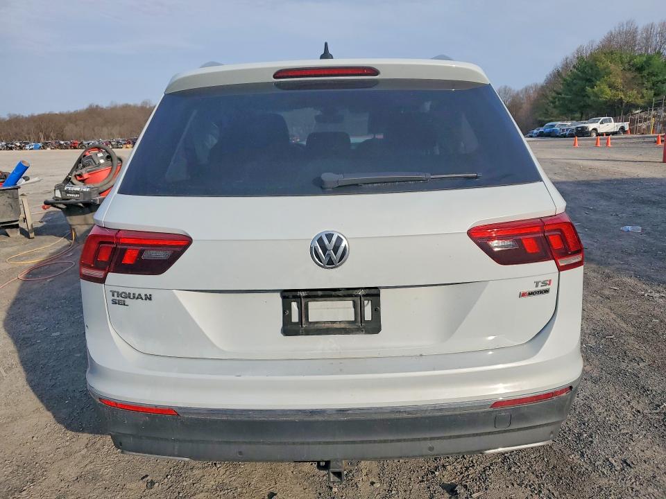 Продаж на аукціоні авто 2018 Volkswagen Tiguan, vin: 3VV4B7AX3JM214092, номер лоту: 48242186