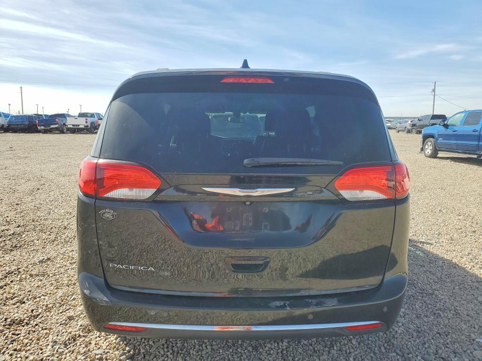 46568866 :رقم المزاد ، 2C4RC1BG7JR103177 vin ، 2018 Chrysler Pacifica مزاد بيع