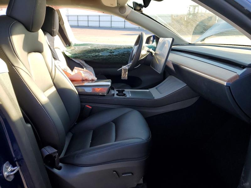 45613086 :رقم المزاد ، 7SAYGAEE7SF284940 vin ، 2025 Tesla Model Y مزاد بيع
