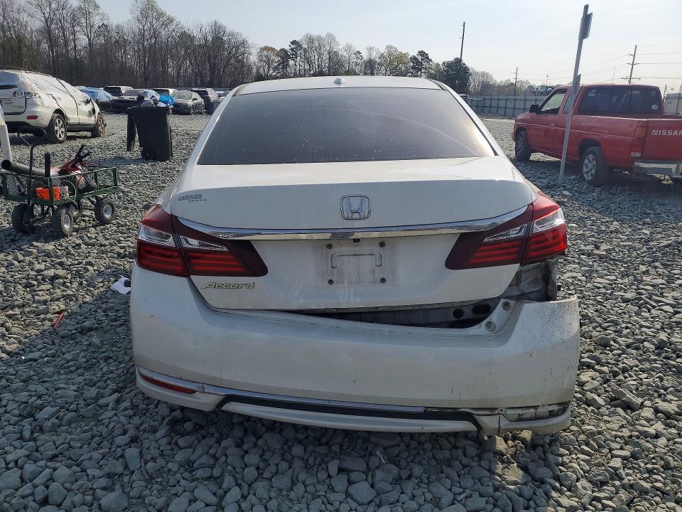 47405636 :رقم المزاد ، 1HGCR2F88GA246201 vin ، 2016 Honda Accord مزاد بيع