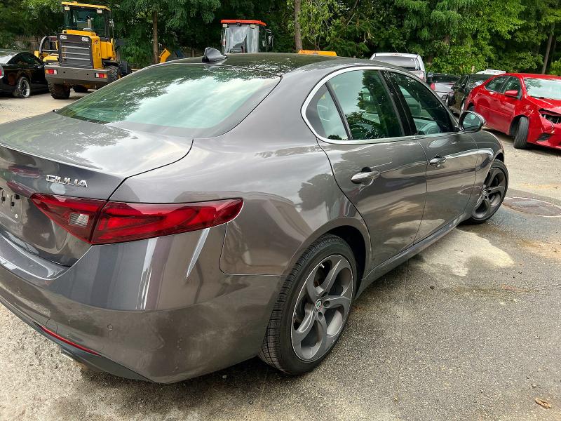 2017 Alfa Romeo Giulia მანქანა იყიდება აუქციონზე, vin: ZARFAEEN9H7544398, აუქციონის ნომერი: 46476266