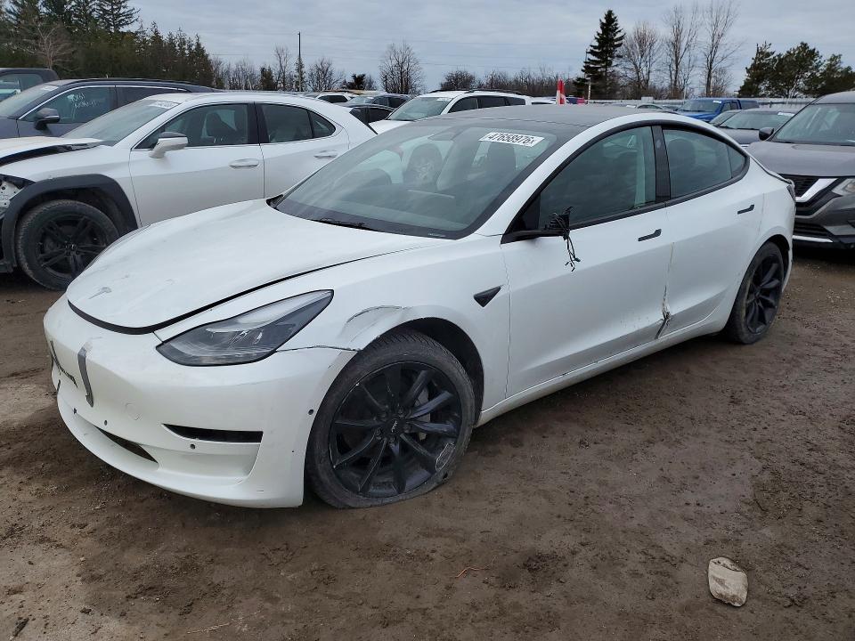47658976 :رقم المزاد ، 5YJ3E1EA7NF165400 vin ، 2022 Tesla Model 3 مزاد بيع