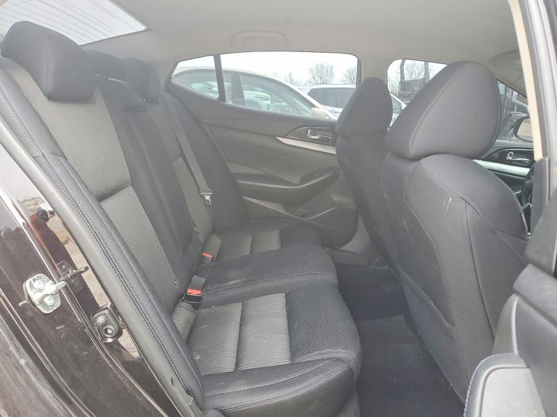 Продажа на аукционе авто 2017 Nissan Maxima, vin: 1N4AA6AP9HC367642, номер лота: 46952796
