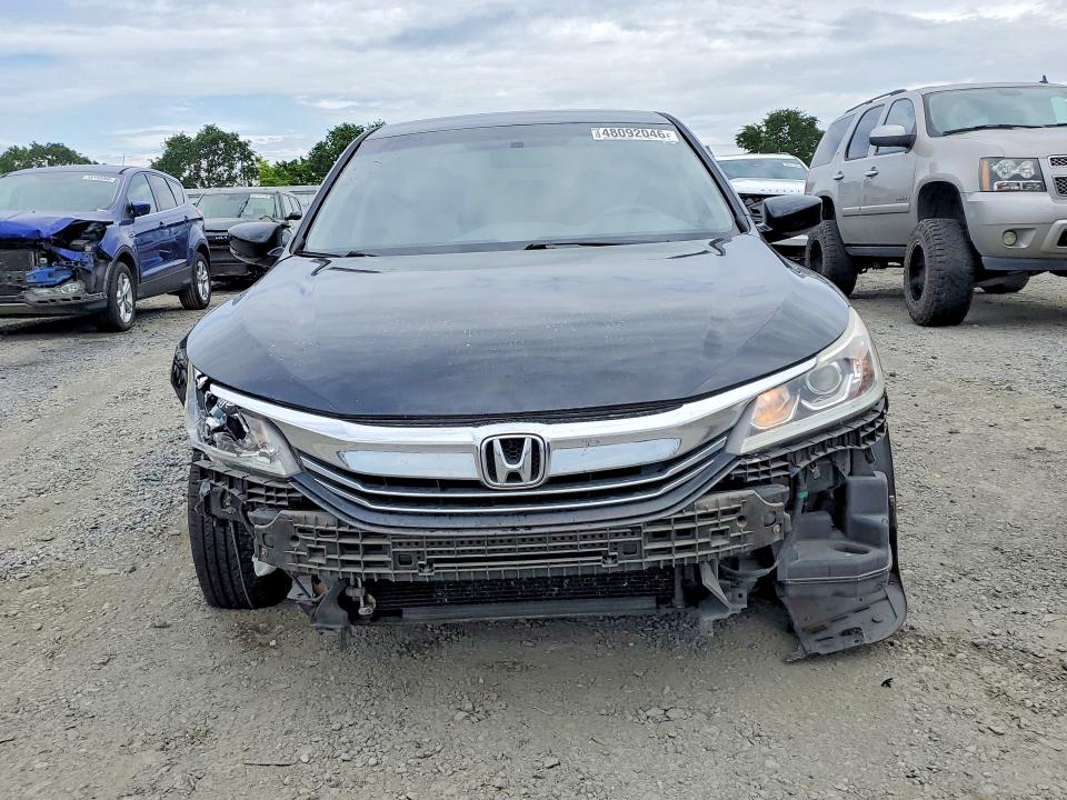 48092046 :رقم المزاد ، 1HGCR2F38GA123308 vin ، 2016 Honda Accord مزاد بيع