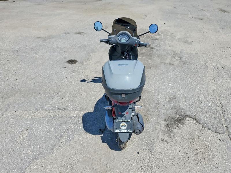 47575676 :رقم المزاد ، ZAPM898GXM7002804 vin ، 2021 Piaggio Liberty مزاد بيع