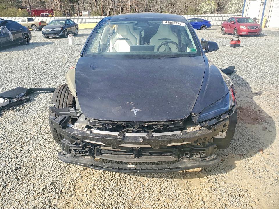 41893376 :رقم المزاد ، 5YJ3E1ET8SF939313 vin ، 2025 Tesla Model 3 مزاد بيع