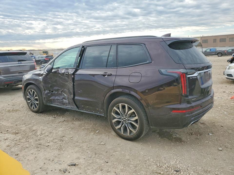 47826596 :رقم المزاد ، 1GYKPHRS0MZ165937 vin ، 2021 Cadillac Xt6 مزاد بيع