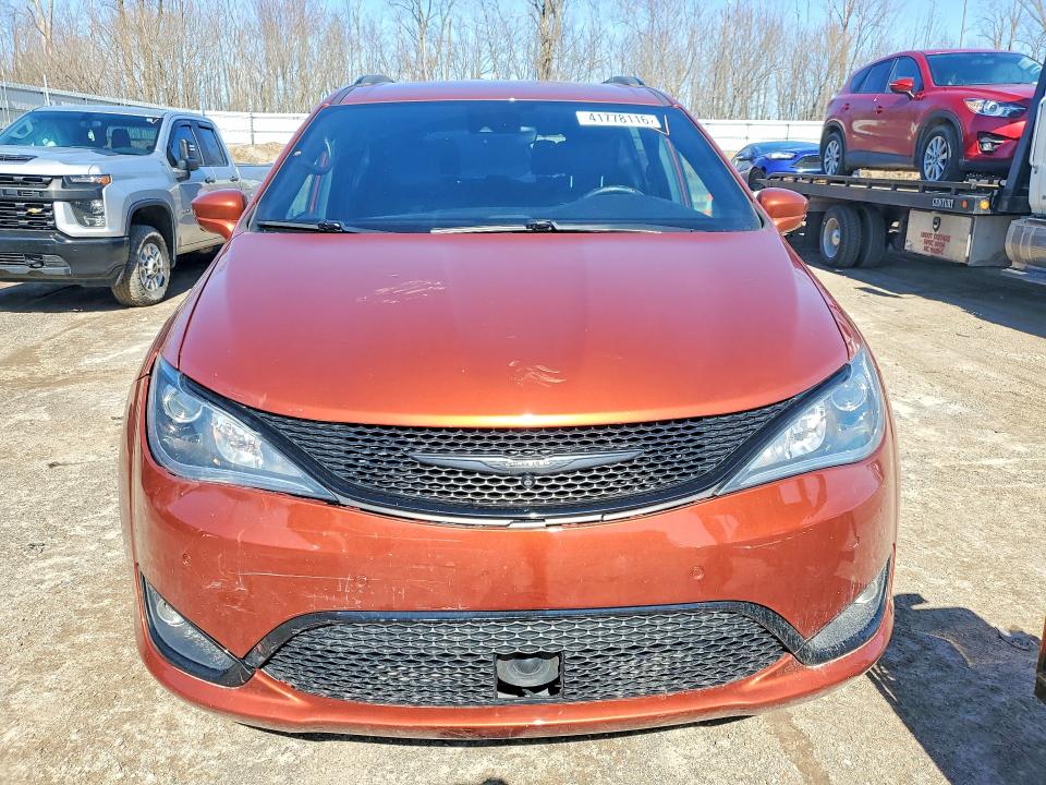 Продажа на аукционе авто 2018 Chrysler Pacifica, vin: 2C4RC1EGXJR333825, номер лота: 41778116
