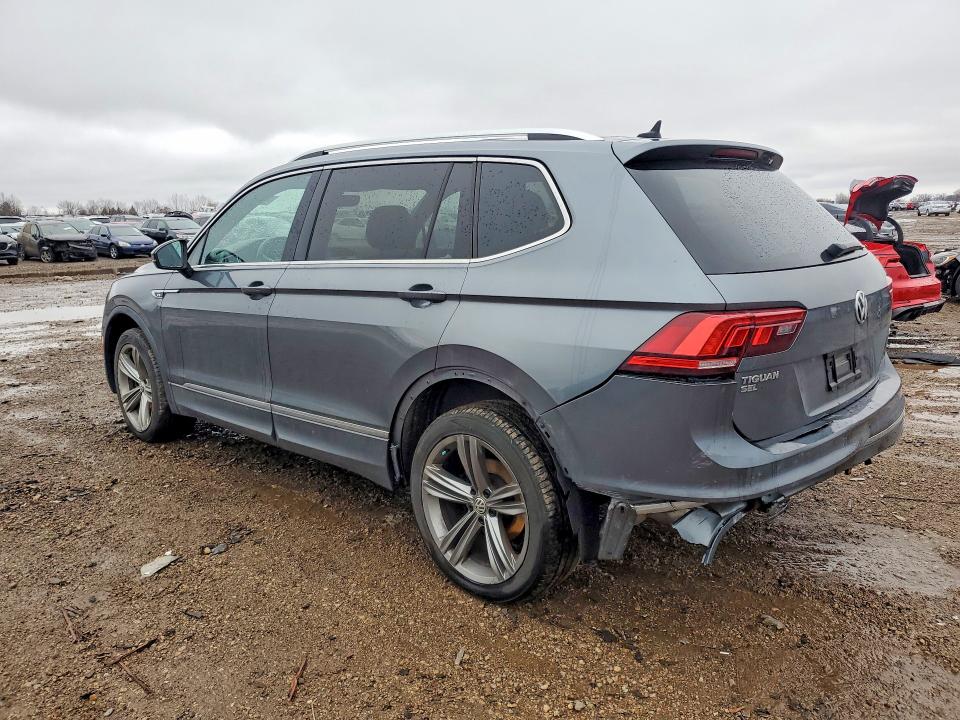 Продажа на аукционе авто 2018 Volkswagen Tiguan, vin: 3VV2B7AX0JM163576, номер лота: 45446846