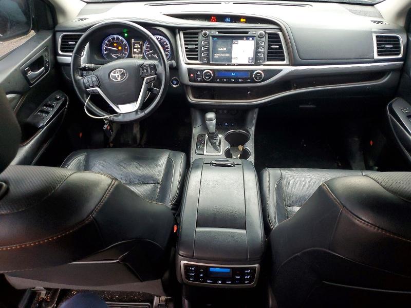 76202155 :رقم المزاد ، 5TDDZRFH1JS833975 vin ، 2018 Toyota Highlander مزاد بيع