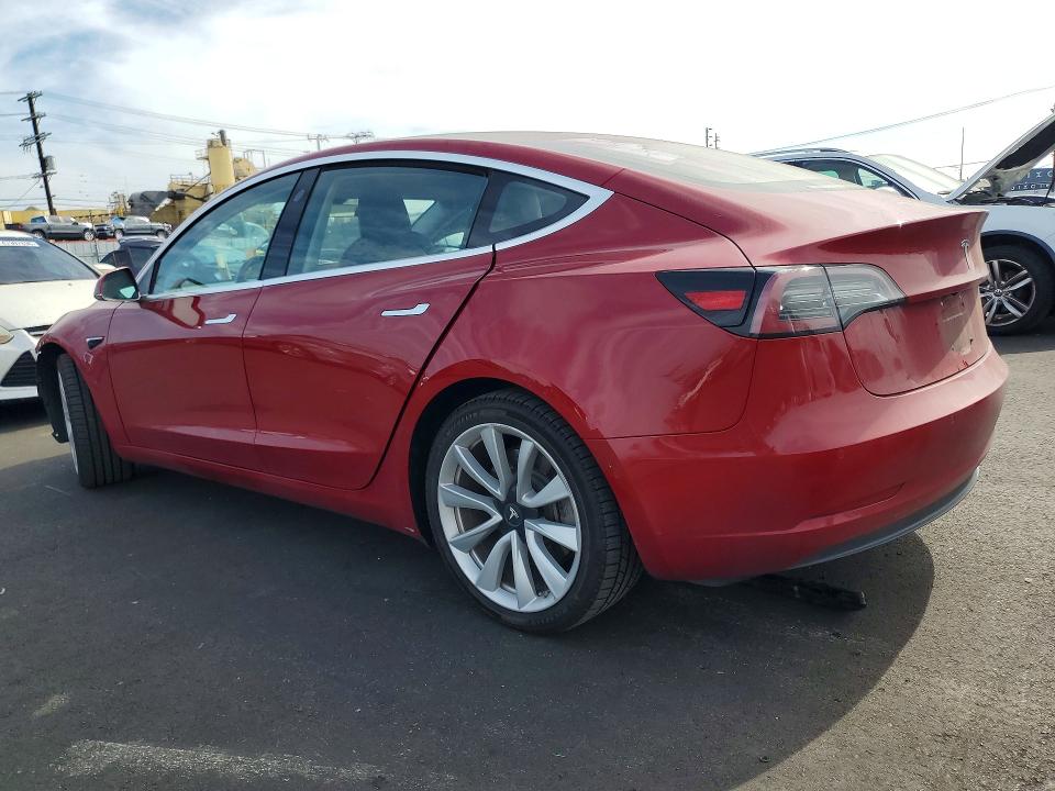 47839606 :رقم المزاد ، 5YJ3E1EA2JF049242 vin ، 2018 Tesla Model 3 مزاد بيع