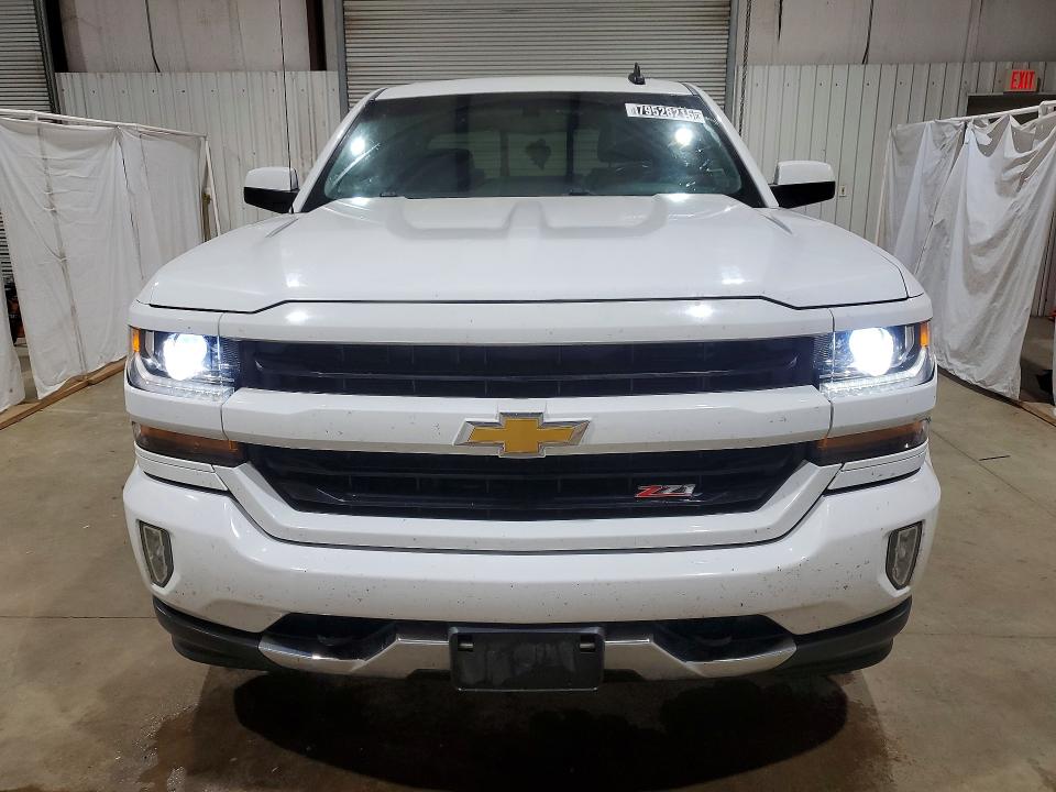 Продажа на аукционе авто 2018 Chevrolet Silverado, vin: 3GCUKREC6JG266834, номер лота: 79528215